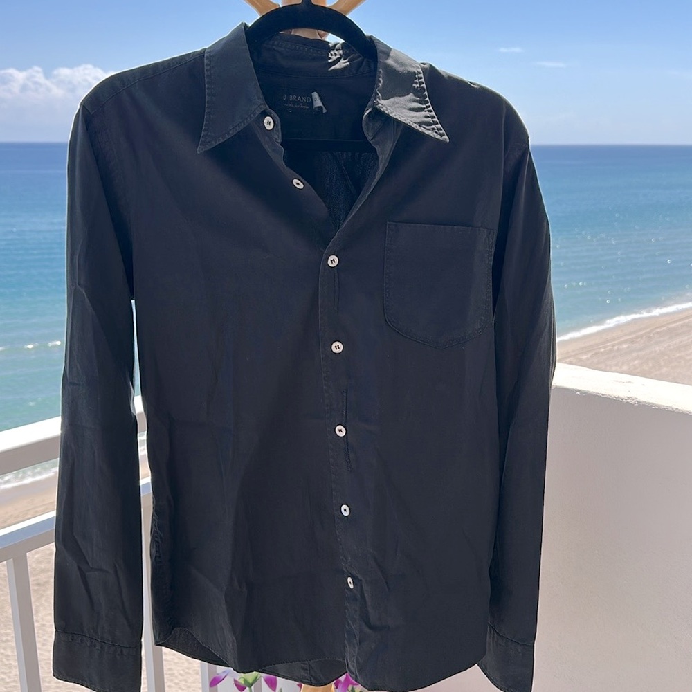 UNISEX J BRAND Men's Black long sleeve button down shirt.
